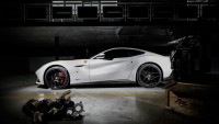 Белый Ferrari F12 Berlinetta Обои и фото